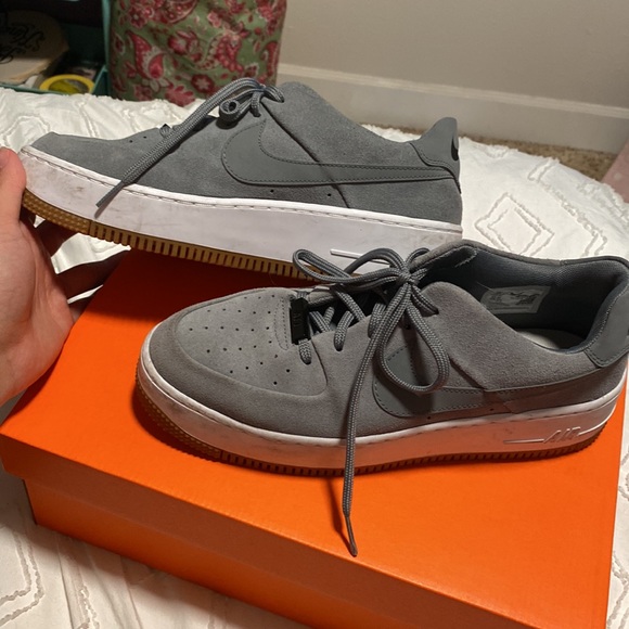 Nike Air Force 1 Sage low ‘cool grey’ - Picture 2 of 8